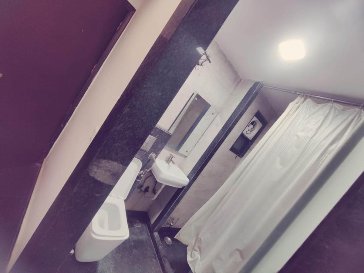 Hotel Saya Deluxe Near New Delhi Railway Station ' Dış mekan fotoğraf
